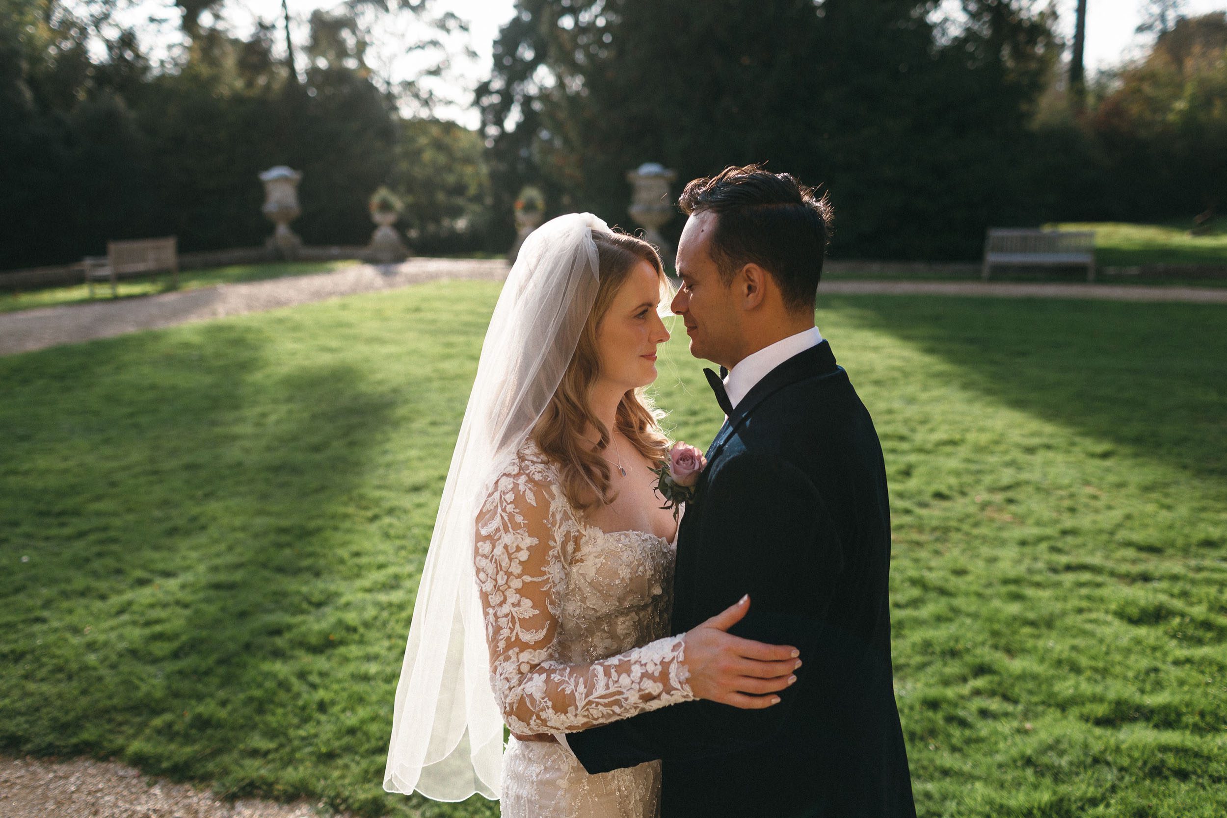 Orchardleigh Wedding couple photography